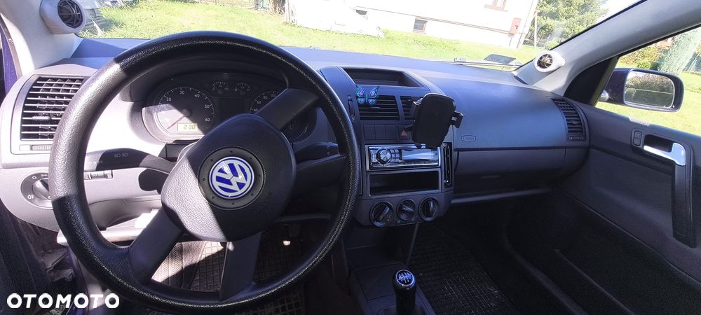 Volkswagen Polo 1.4 16V Trendline - 8