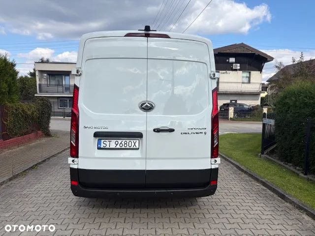 Maxus Delivery 9 - 5