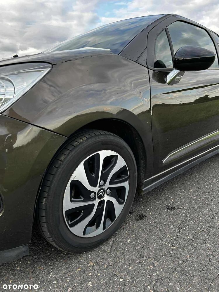 Citroën DS3 1.6 e-HDi SoChic - 10