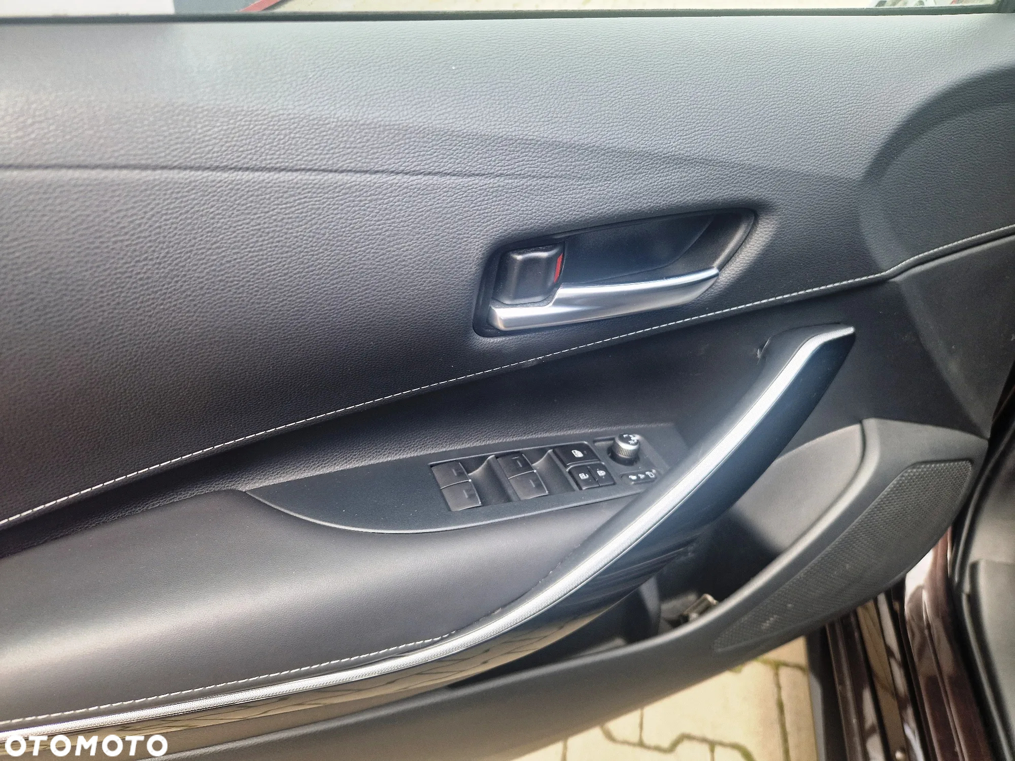 Toyota Corolla 1.8 Hybrid Style - 29