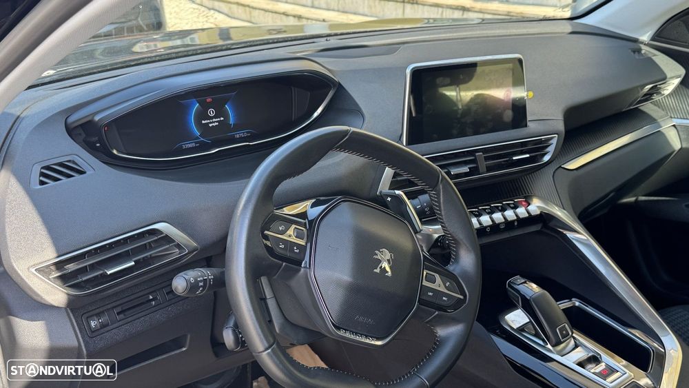 Peugeot 3008 1.2 PureTech Allure EAT8 - 18