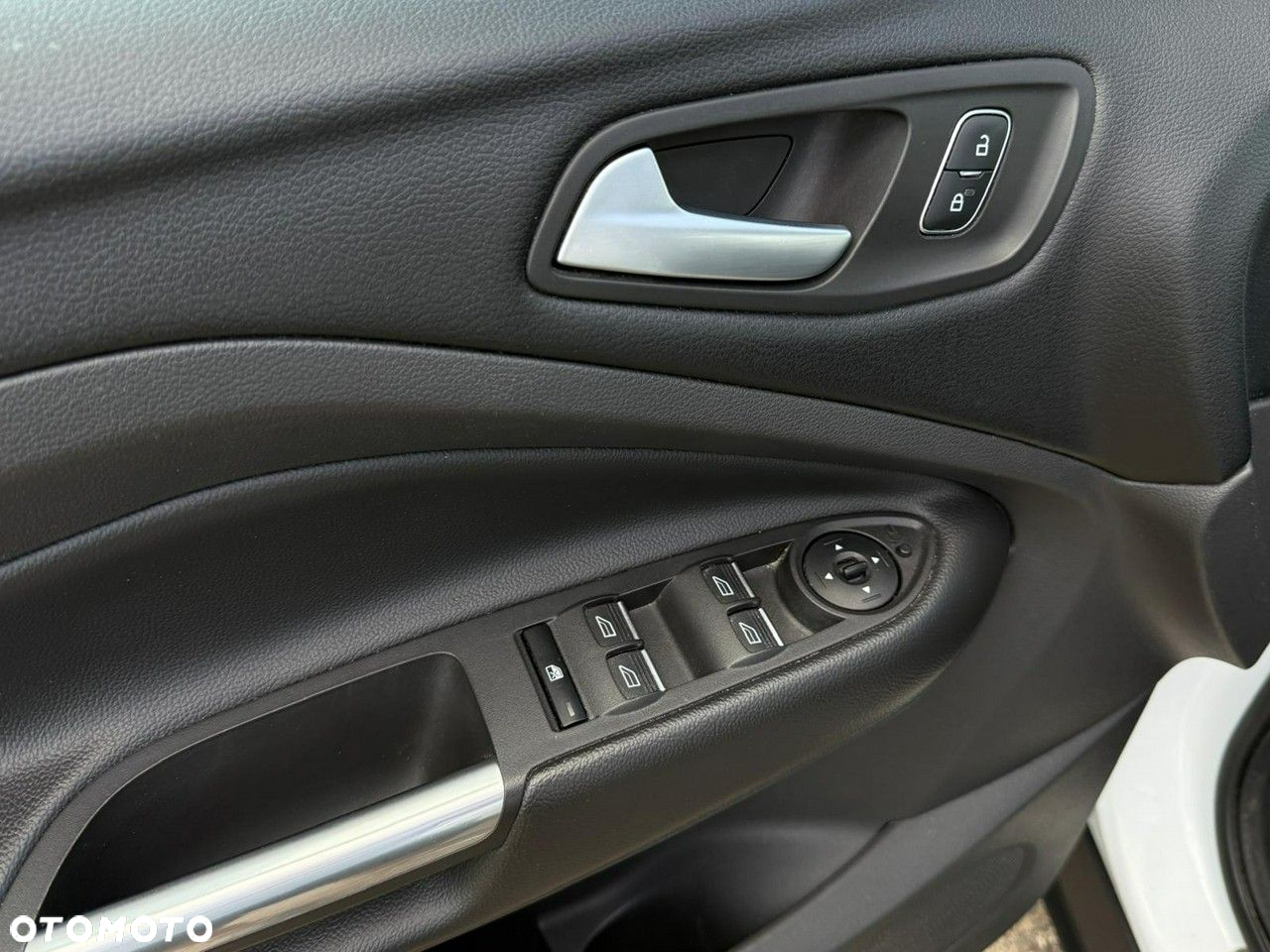 Ford Kuga - 14