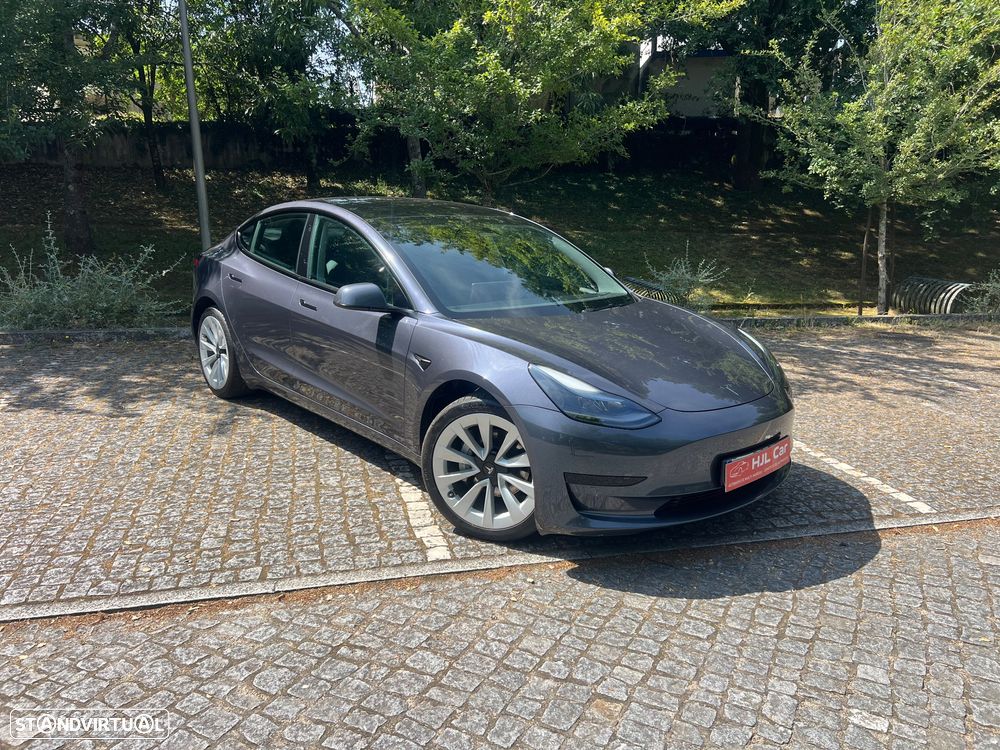 Tesla Model 3 Standard Range Plus RWD - 3