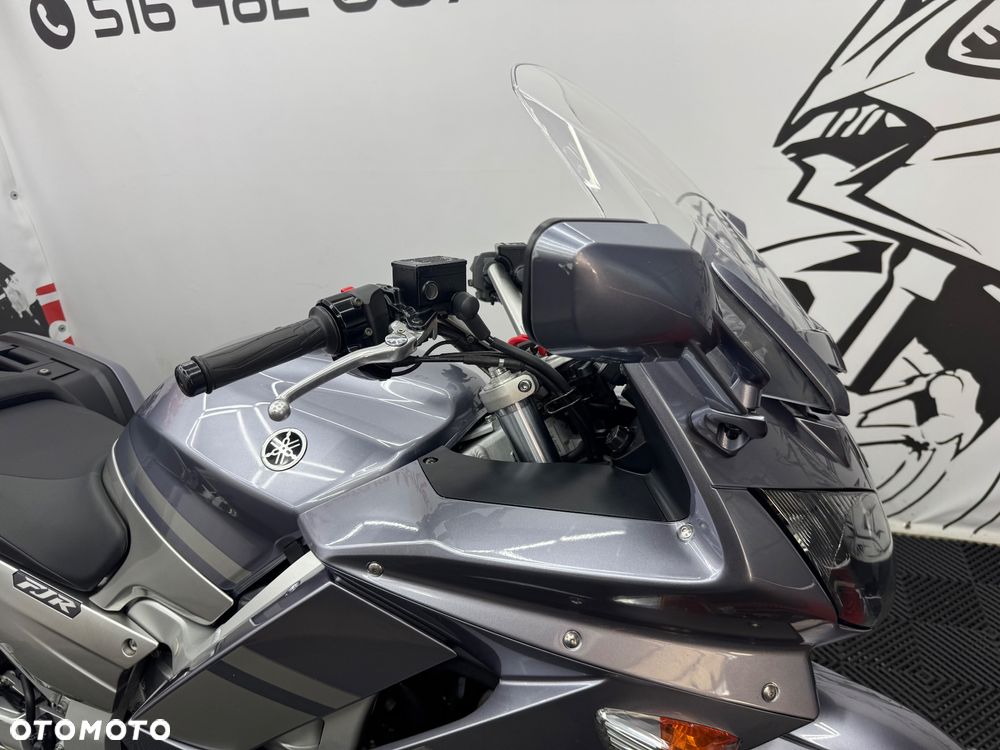 Yamaha FJR - 26
