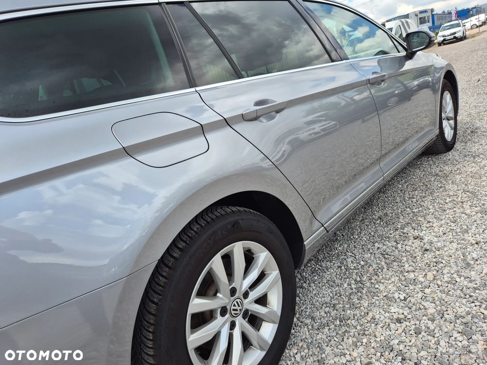 Volkswagen Passat - 20