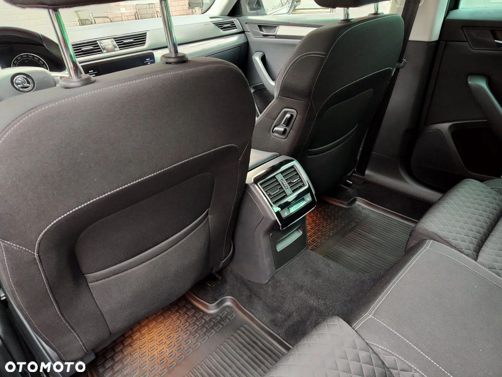 Skoda Superb 2.0 TDI Style - 13