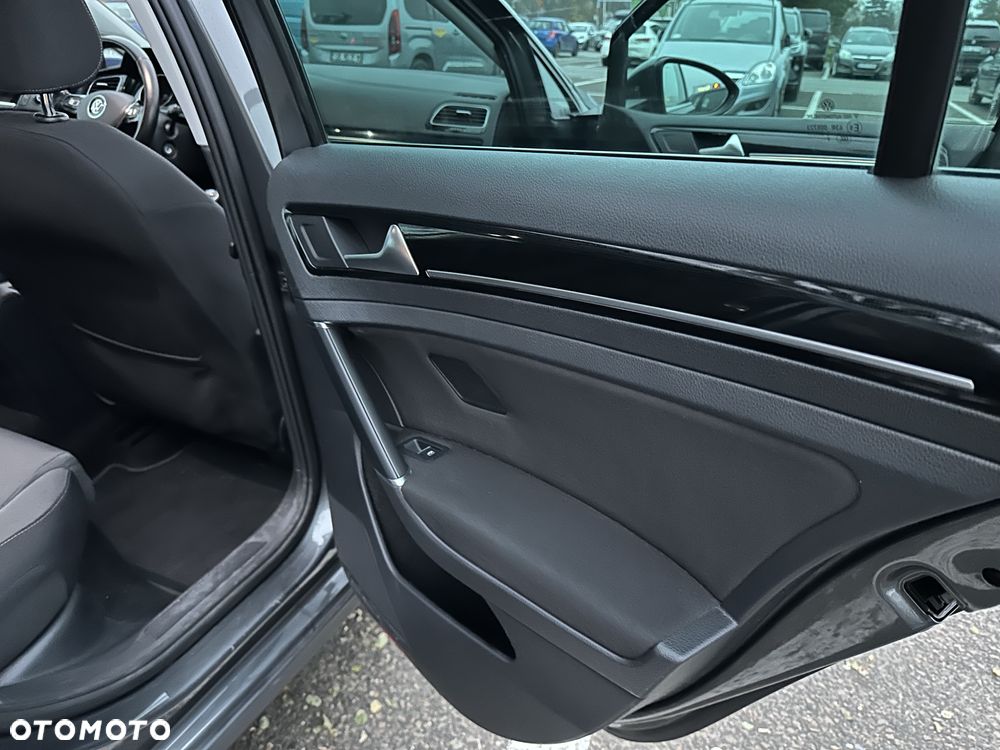 Volkswagen Golf VII 1.5 TSI BMT Highline - 18