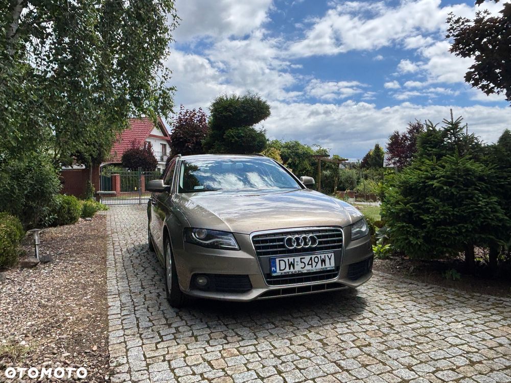 Audi A4 Avant 2.0 TDI DPF - 2