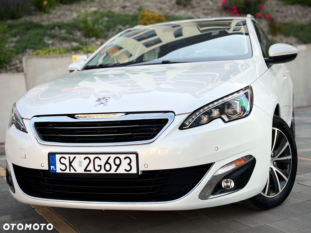 Peugeot 308 SW 1.2 PureTech Allure S&S - 17