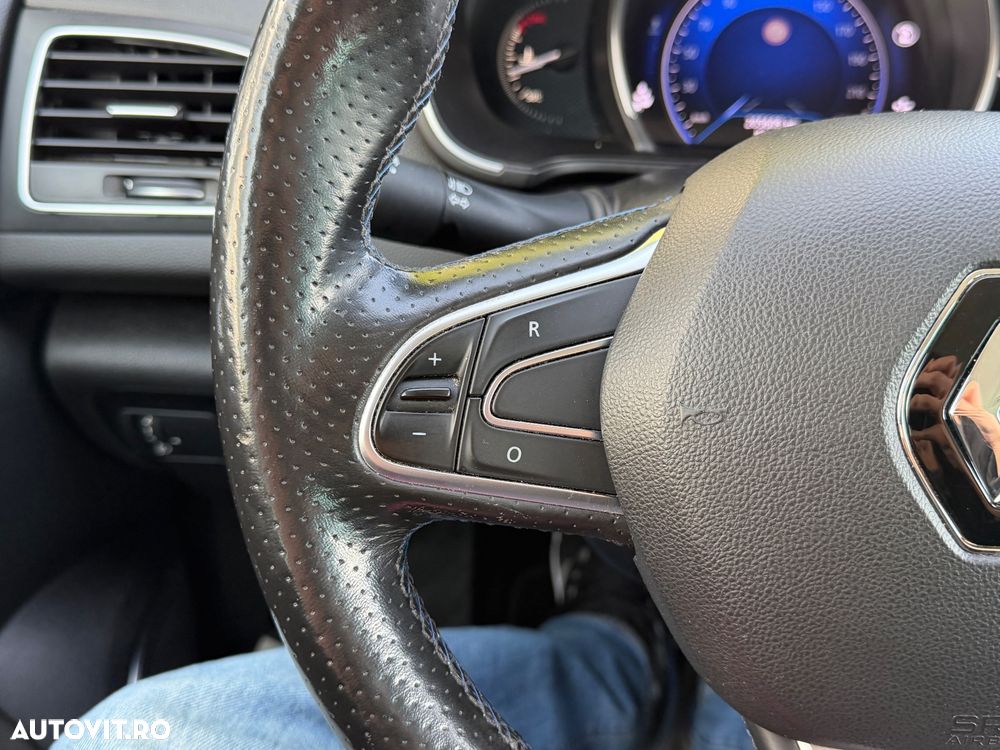 Renault Megane BLUE dCi 115 GT LINE - 29