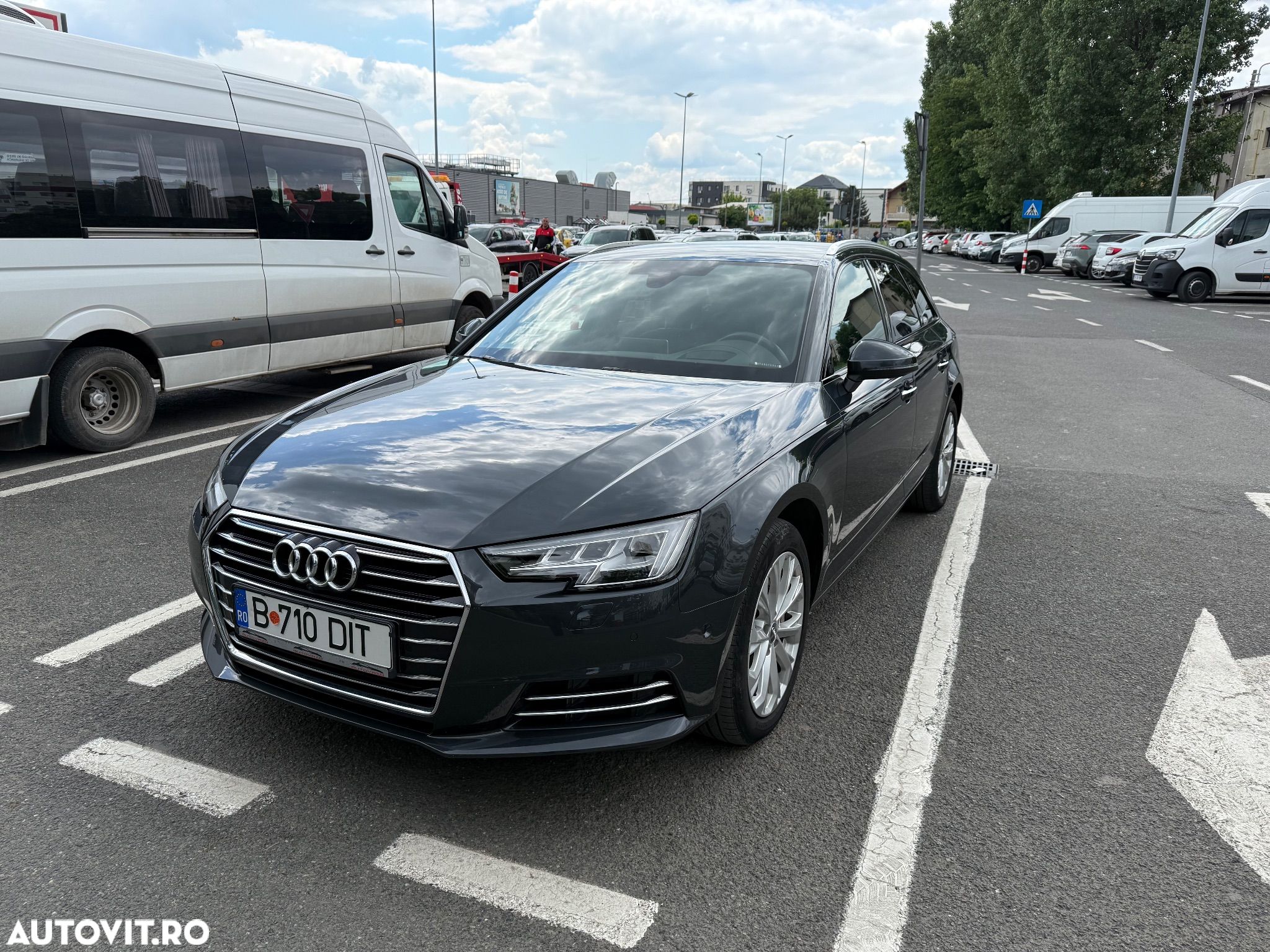 Audi A4 2.0 TDI S tronic Design - 1
