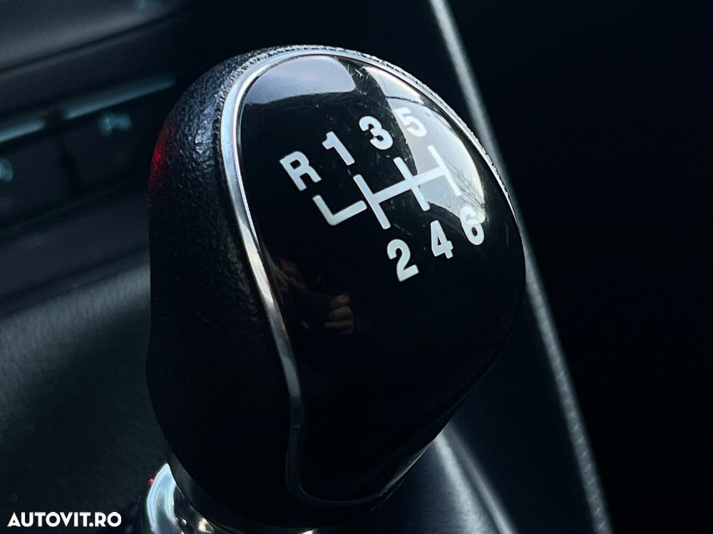 Ford Transit Connect - 25