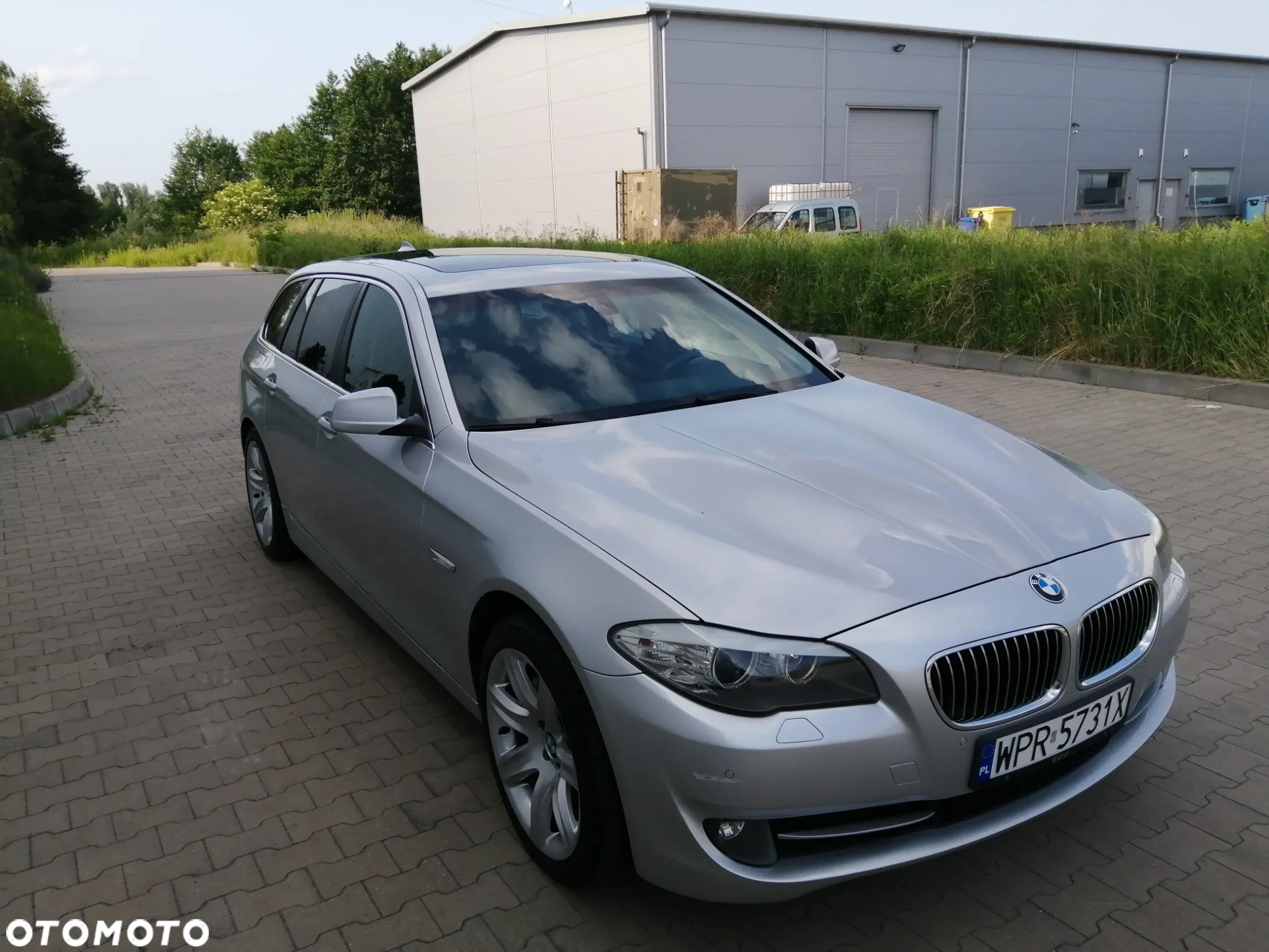 BMW Seria 5 525d xDrive - 6
