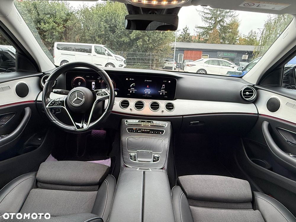 Mercedes-Benz Klasa E 220 d 4-Matic Avantgarde - 25