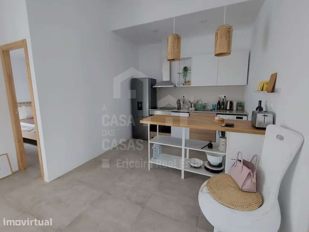 Vende Moradia T2 + T1 + T0 - Ericeira 6 Km, A Casa das Casas - Grande imagem: 3/39