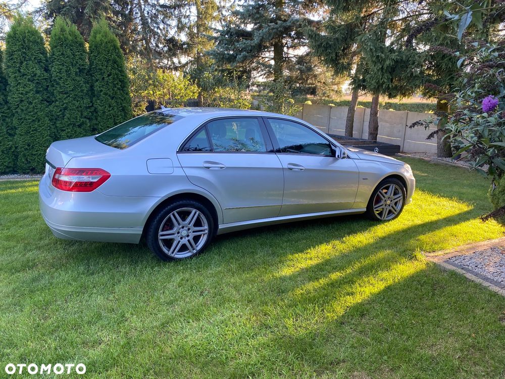 Mercedes-Benz Klasa E 220 CDI 7G-TRONIC Elegance - 6