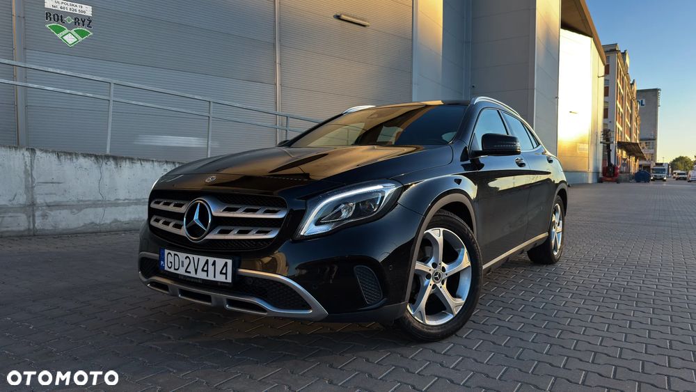 Mercedes-Benz GLA 200 7G-DCT - 15