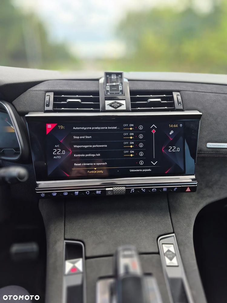 DS Automobiles DS 7 Crossback 1.5 BlueHDi Bastille + - 24