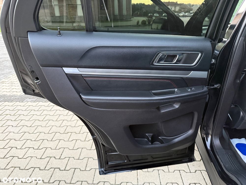 Ford Explorer - 39