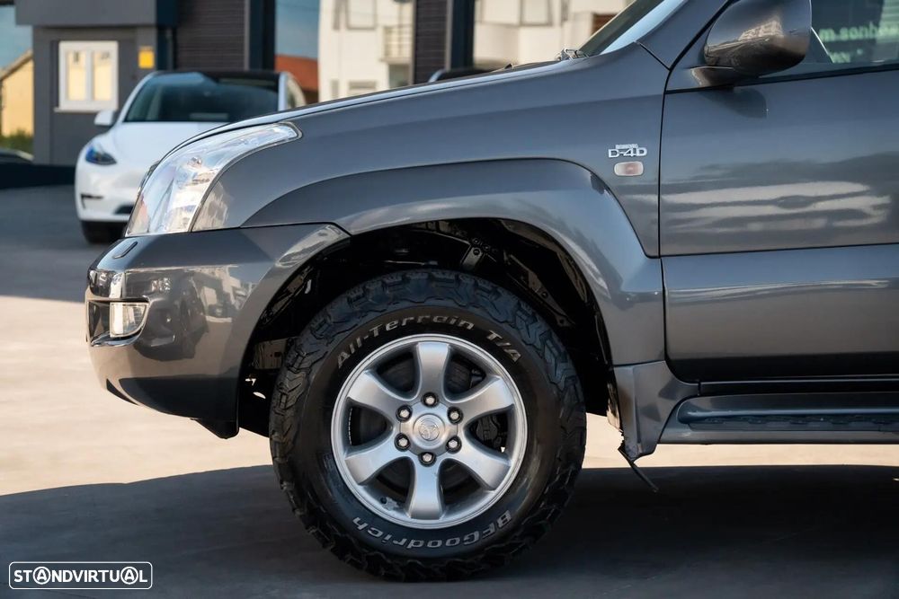 Toyota Land Cruiser Prado - 5
