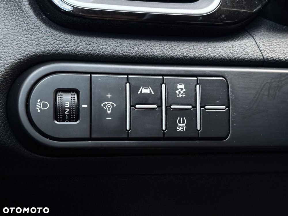 Kia Ceed 1.5 T-GDI Business Line DCT - 18