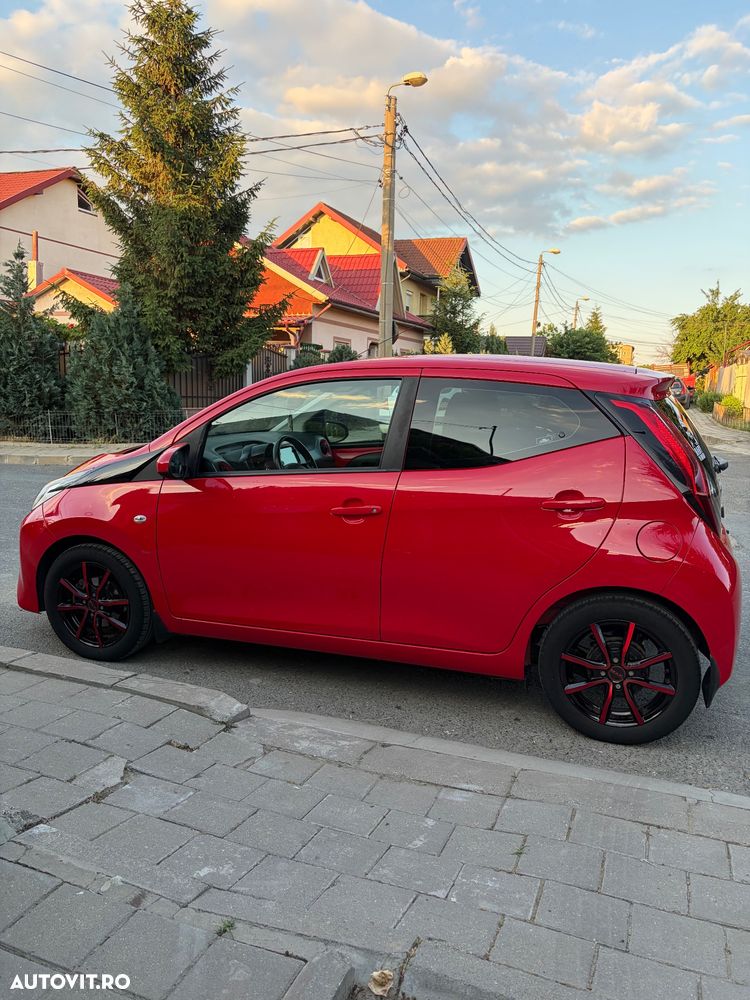 Toyota Aygo 1.0 VVY-I 5 usi X-play - 4