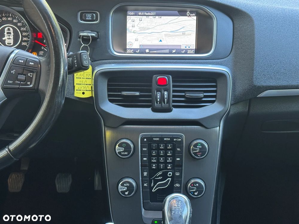 Volvo V40 D3 Drive-E Momentum - 23