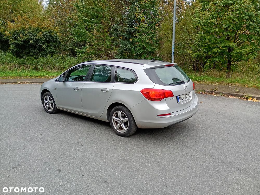 Opel Astra 2015 photo 2