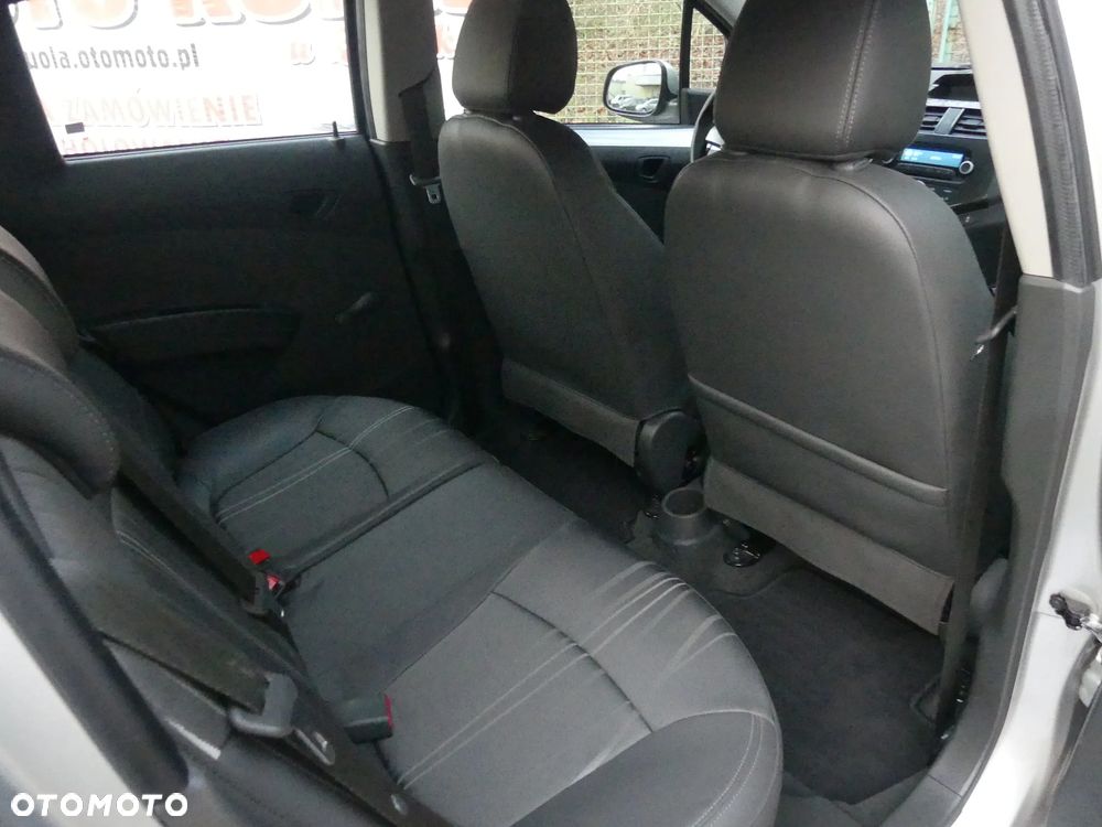 Chevrolet Spark 1.0 LT - 12