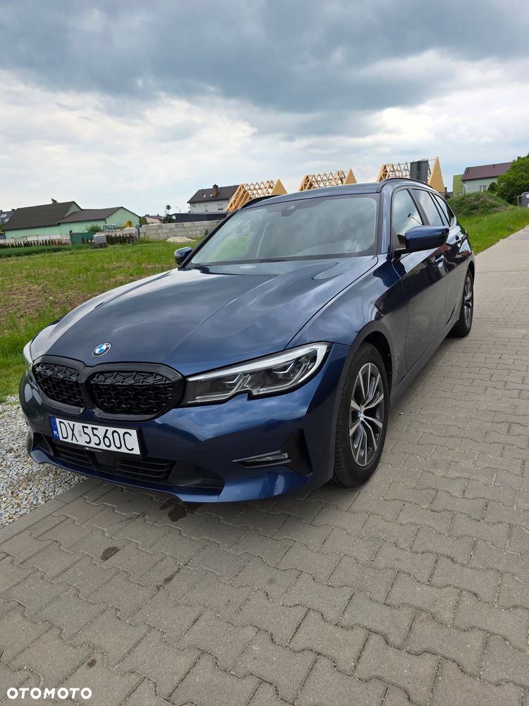 BMW Seria 3 318d mHEV - 5