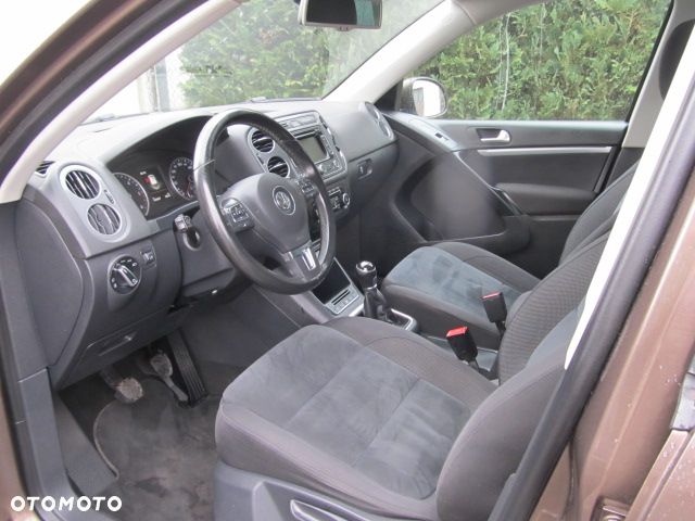 Volkswagen Tiguan 2.0 TDI 4Mot Perfectline R-Style - 8