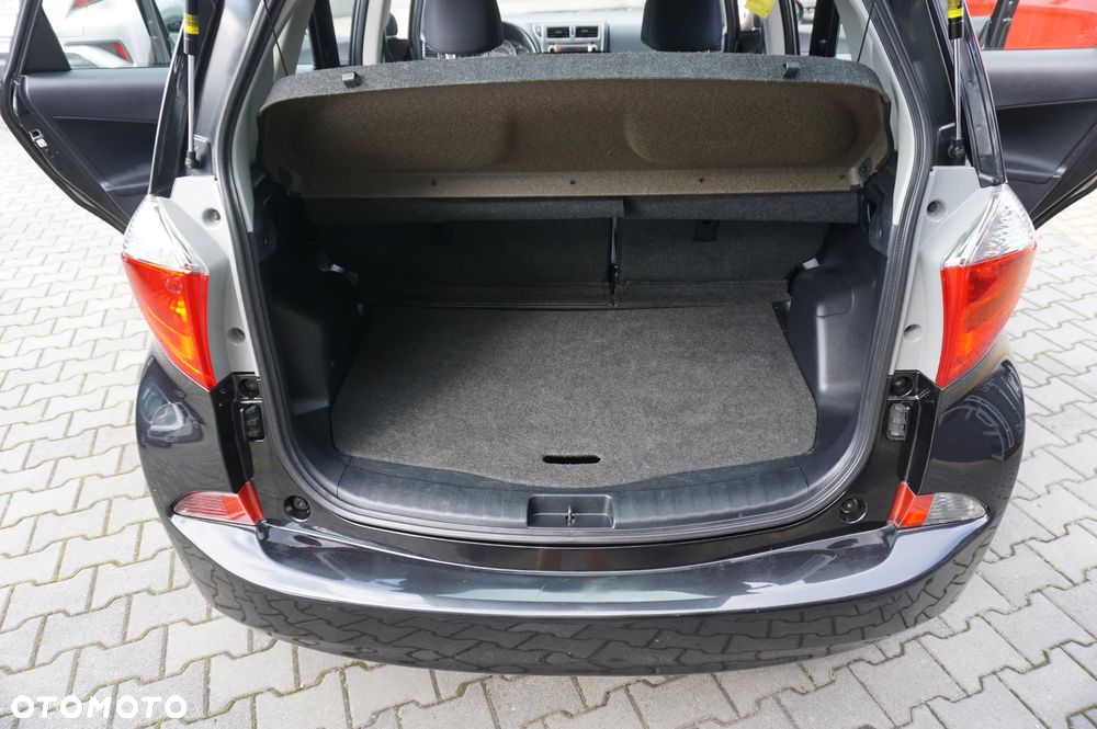 Toyota Verso S 1.33 VVT-i - 37