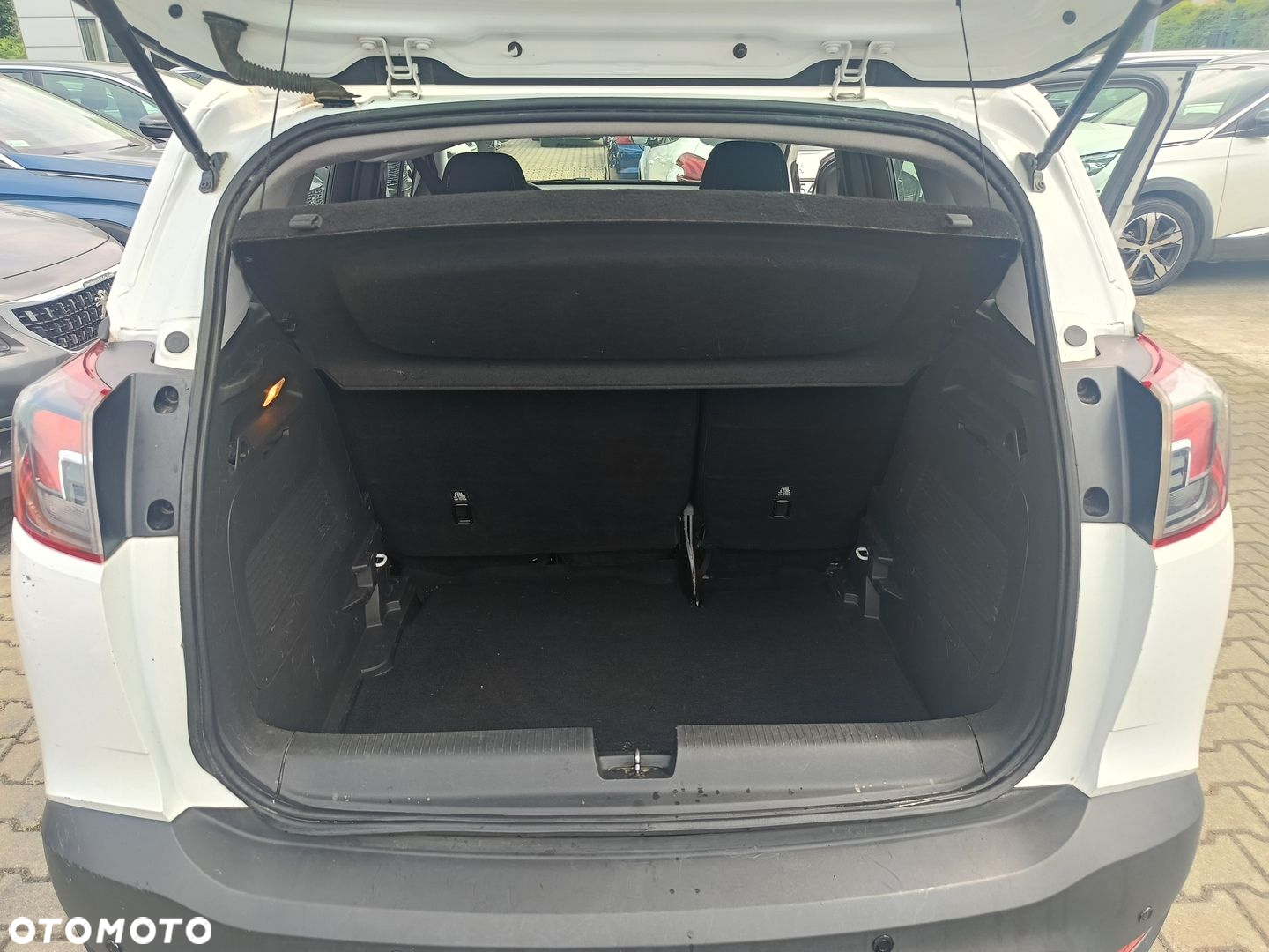 Opel Crossland X 1.2 Enjoy - 19