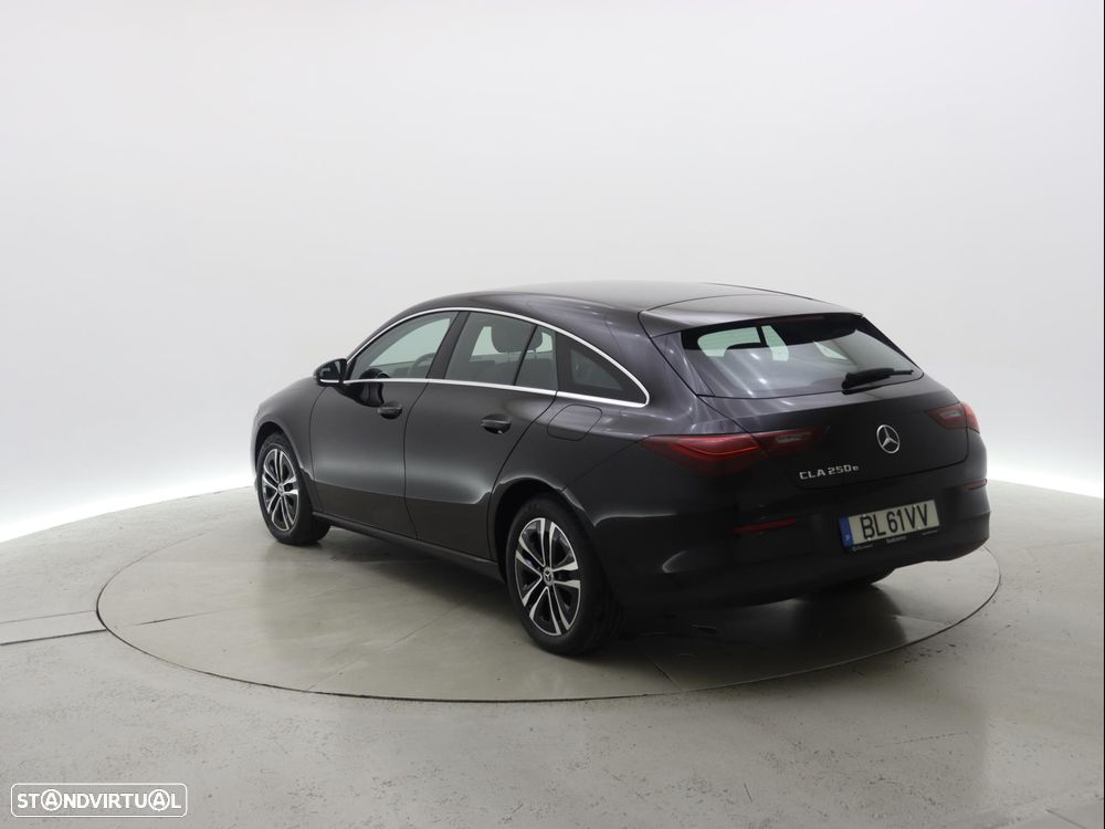 Mercedes-Benz CLA 250 e - 4