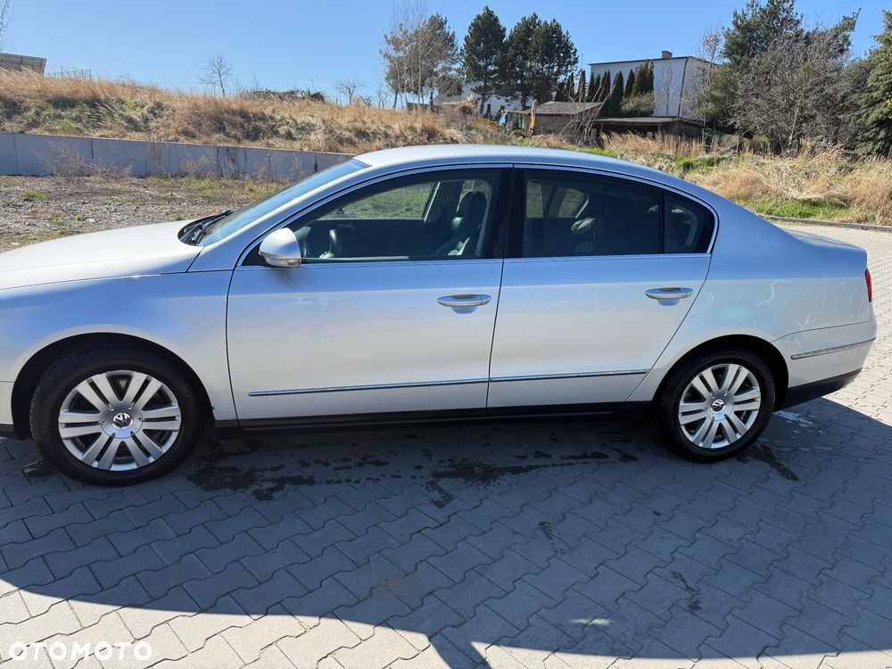 Volkswagen Passat 2.0 TDI Highline DSG - 4