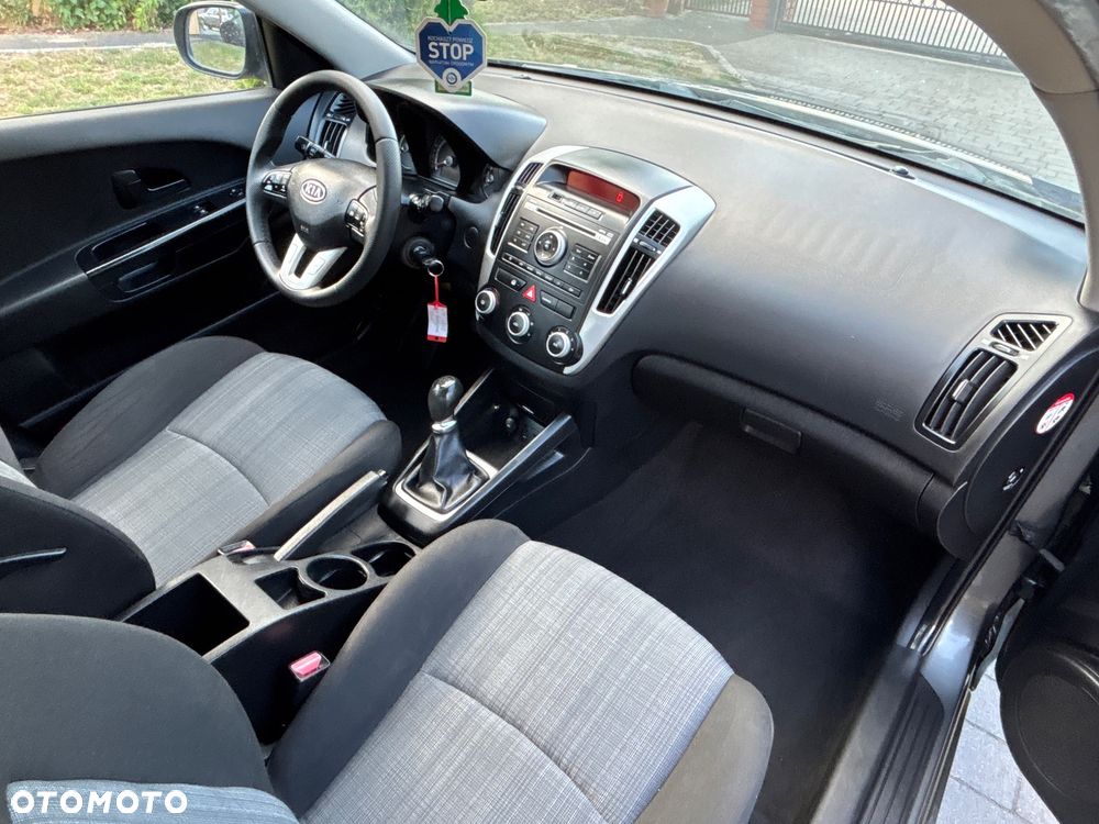 Kia Ceed 1.4 CVVT Vision - 36