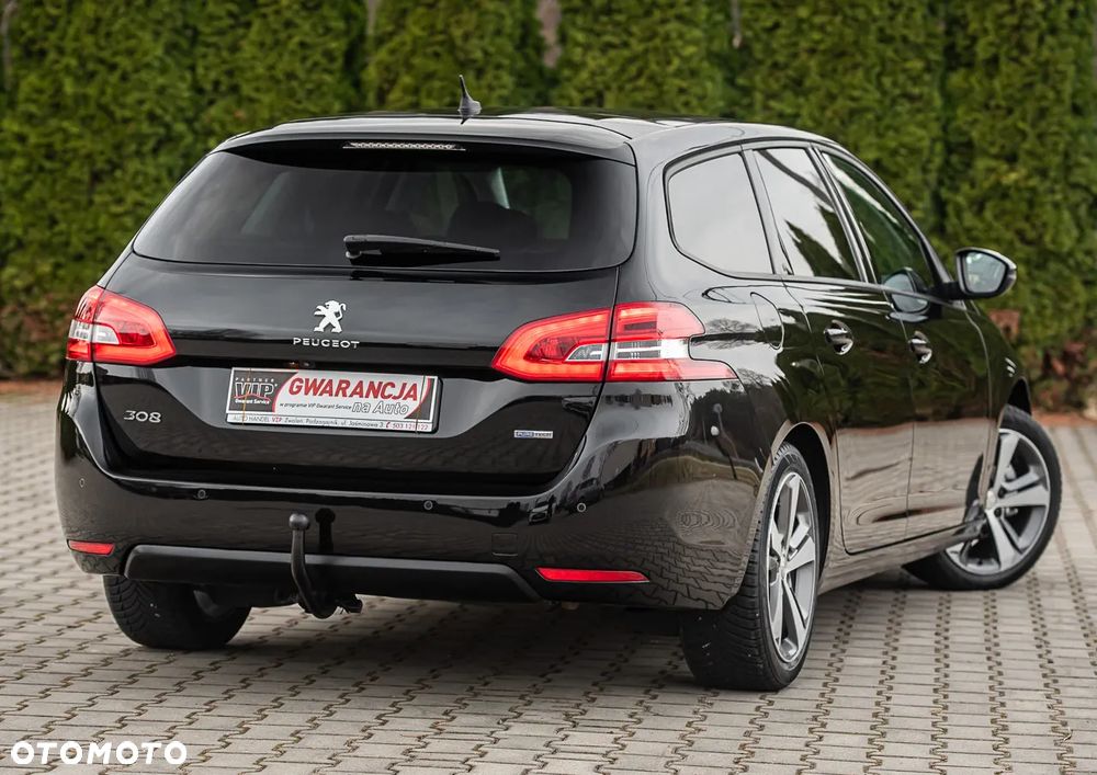 Peugeot 308 PureTech 130 GPF EAT8 Stop & Start Allure Pack - 12