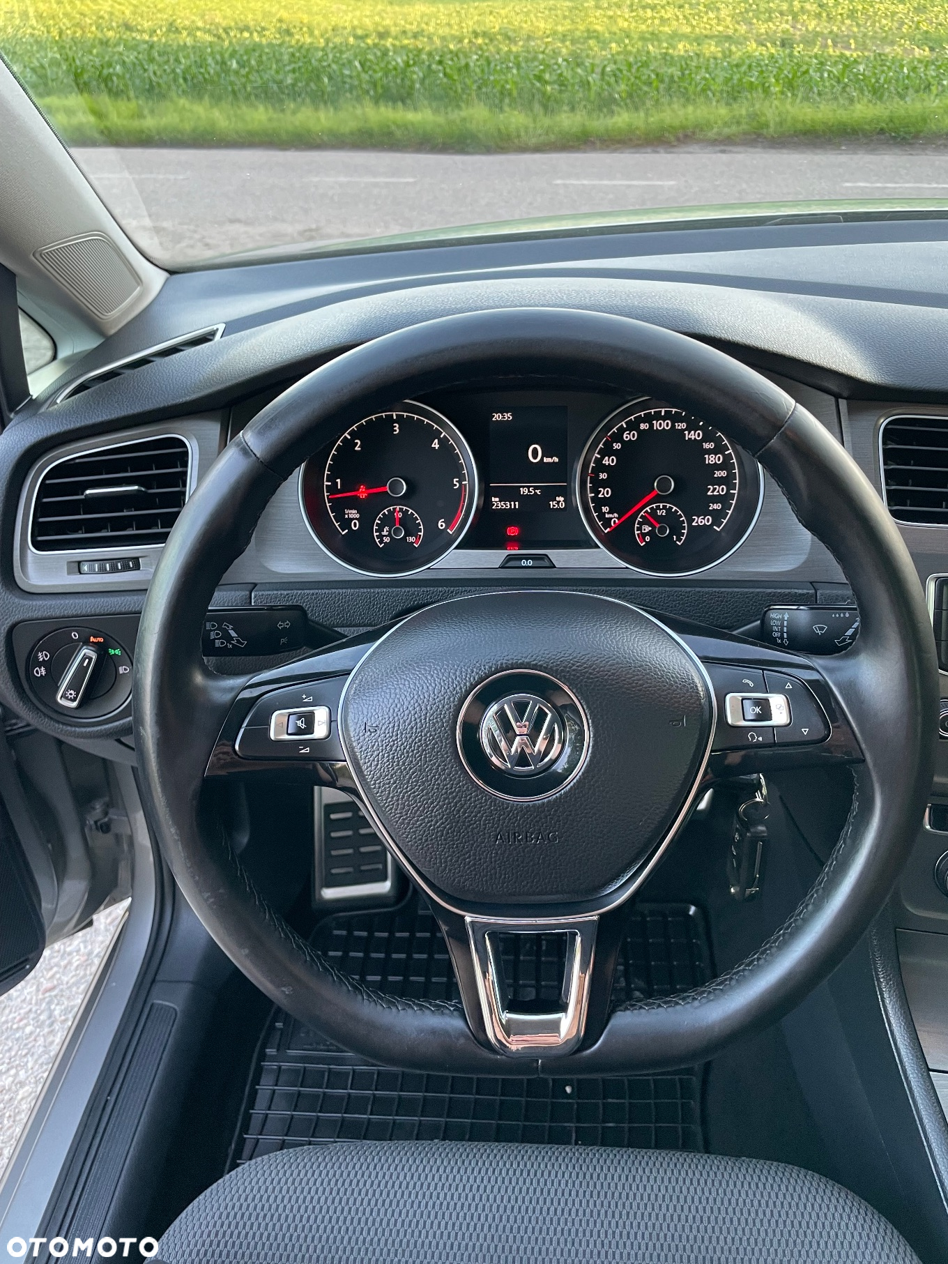 Volkswagen Golf VI 1.6 TDI Highline - 31