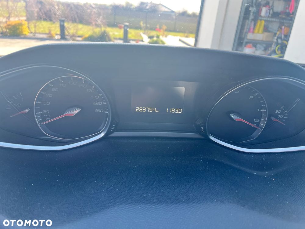 Peugeot 308 BlueHDi 150 Automatik Stop & Start Allure - 9