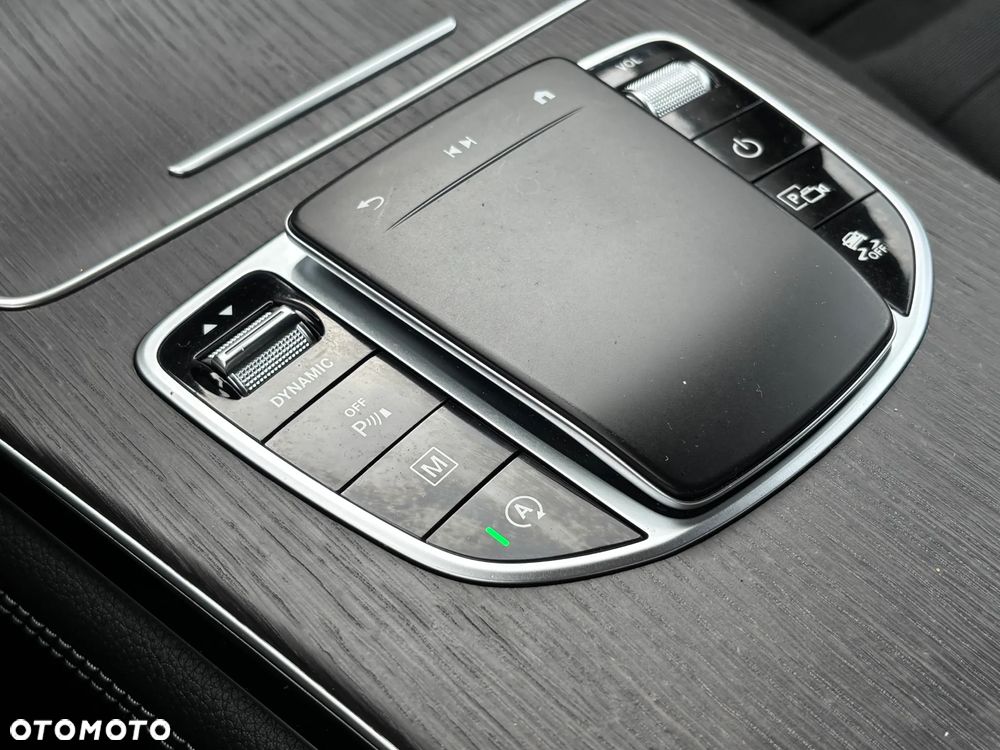 Mercedes-Benz GLC 200 d 4-Matic - 28