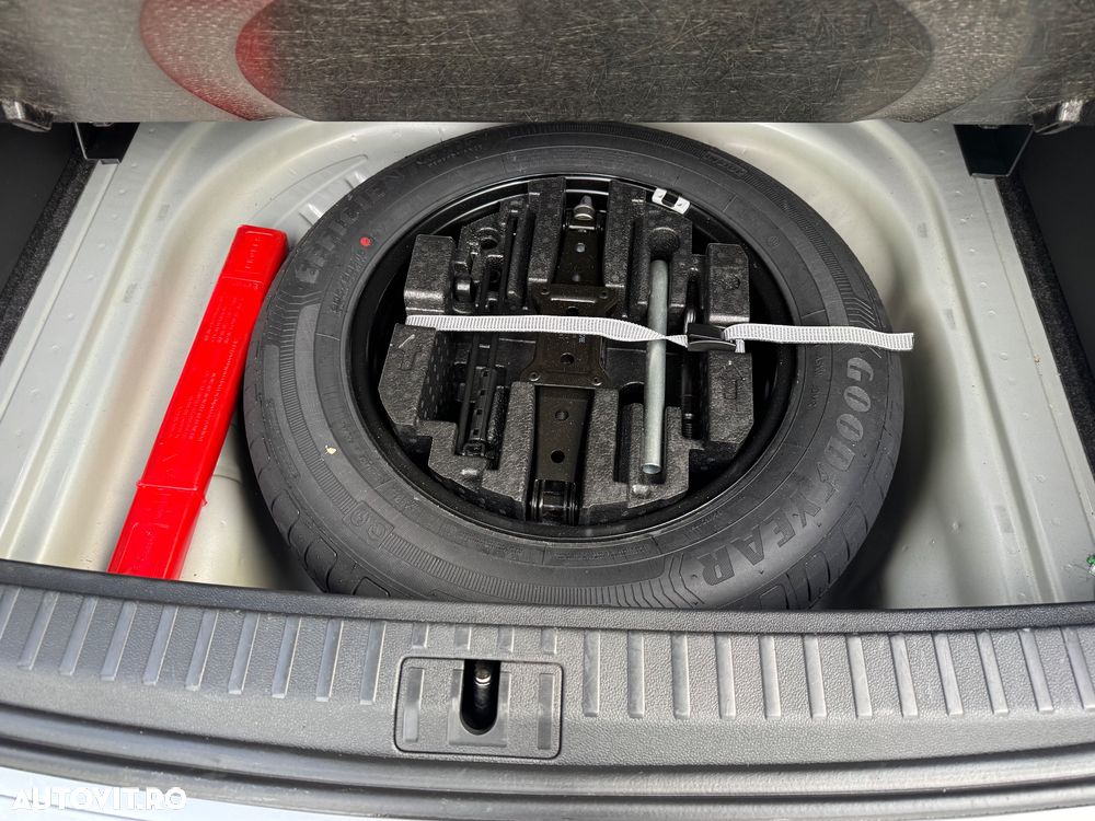 Skoda Octavia 2.0 TDI Premium Edition - 39
