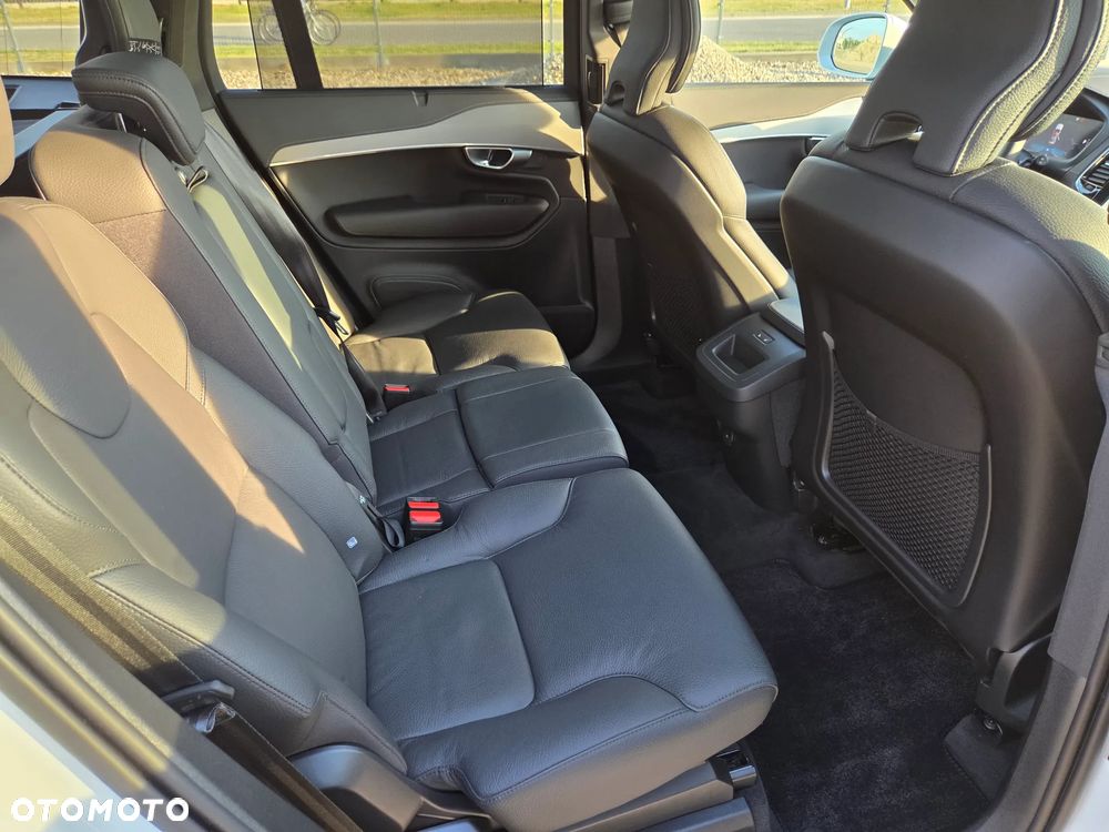 Volvo XC 90 B5 D AWD Plus Bright - 19