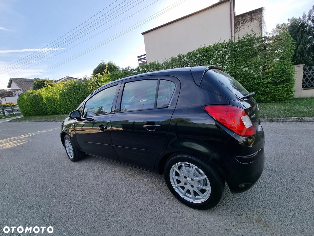 Opel Corsa 1.4 16V Cosmo - 18