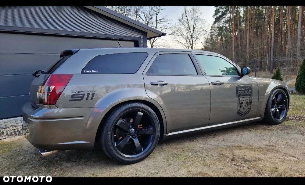 Dodge Magnum - 8