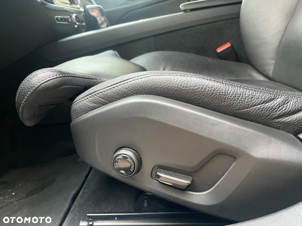 Volvo V60 D3 Momentum Pro - 13