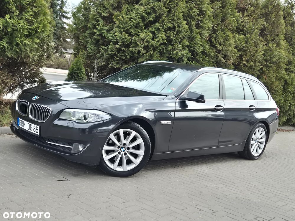 BMW Seria 5 520i - 4
