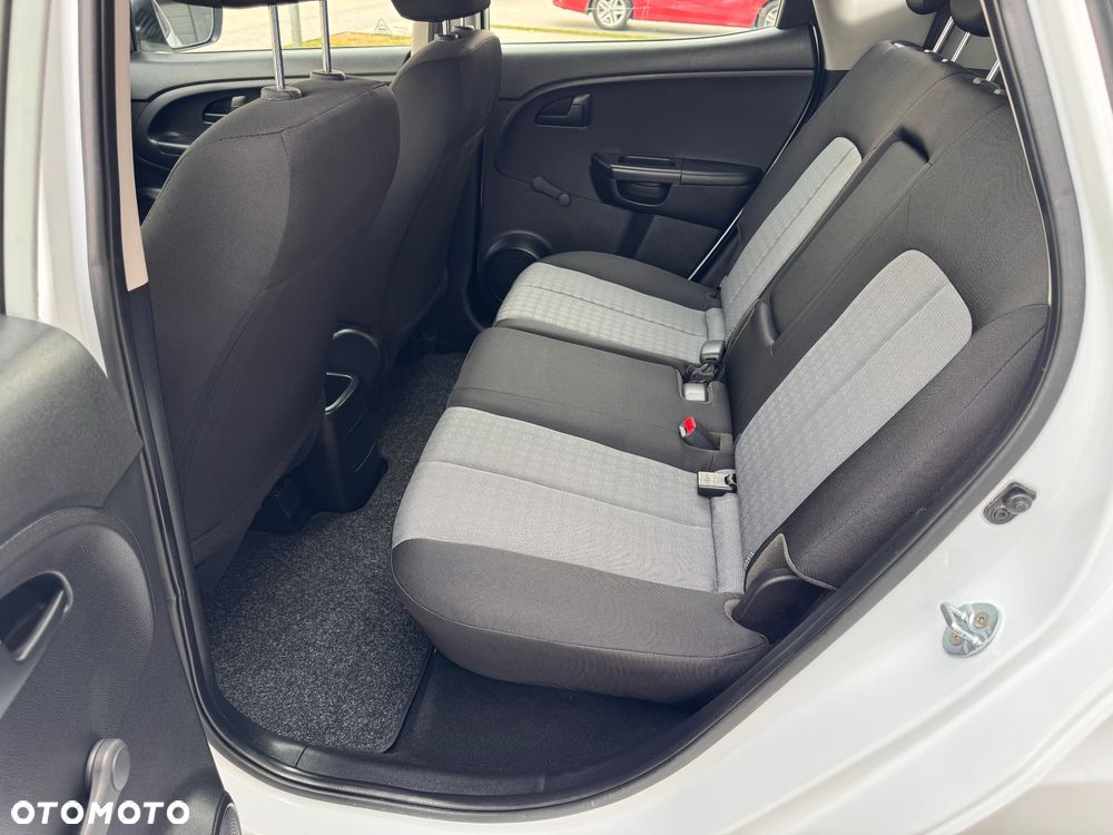 Kia Venga 1.4 Business Line - 22