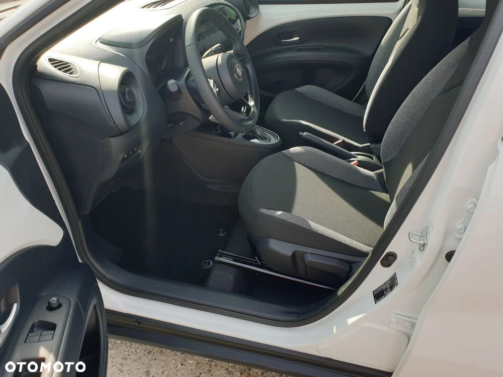 Toyota Aygo X - 15