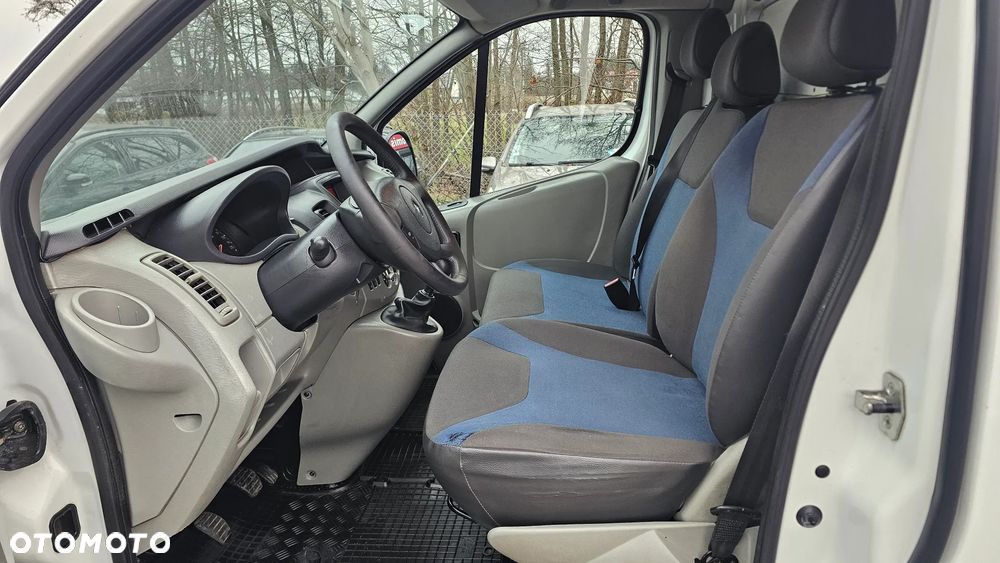 Renault TRAFIC - 11