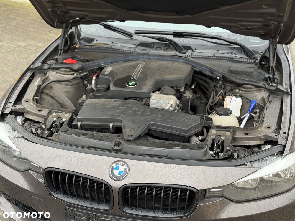 BMW Seria 3 320i xDrive - 7